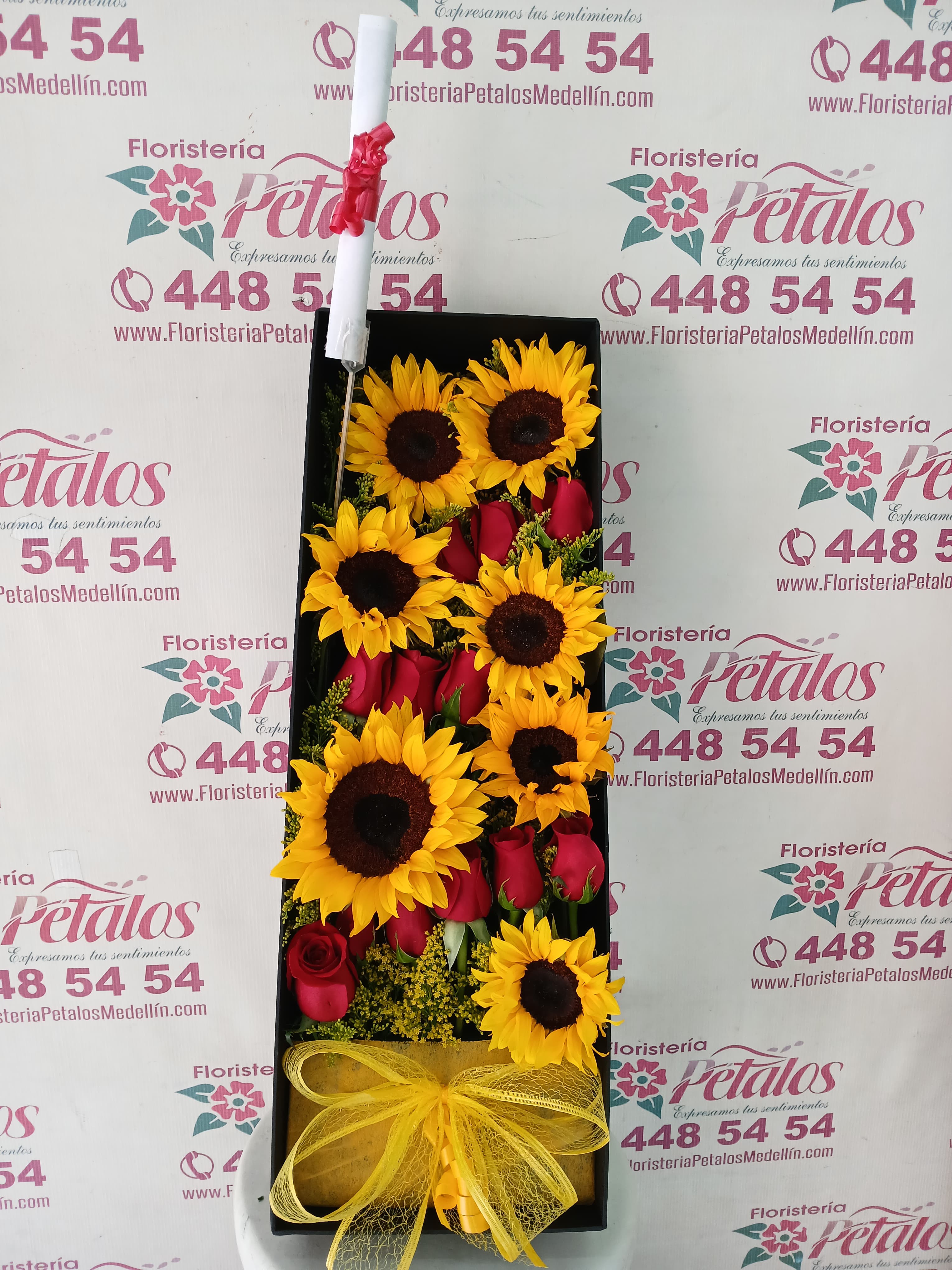 a019-caja-rosas-girasoles