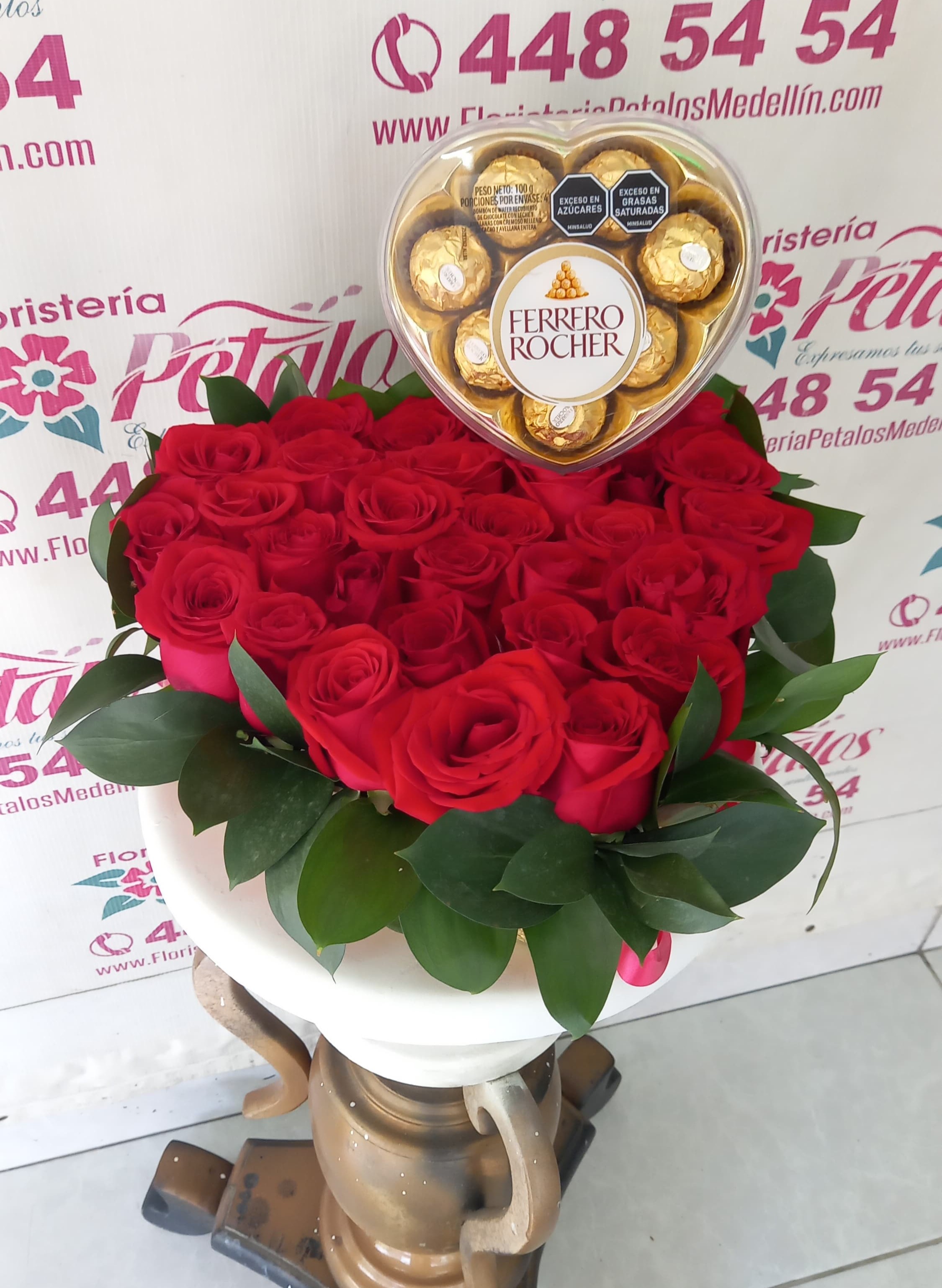 a021-corazon-rosas-ferrero-rocher